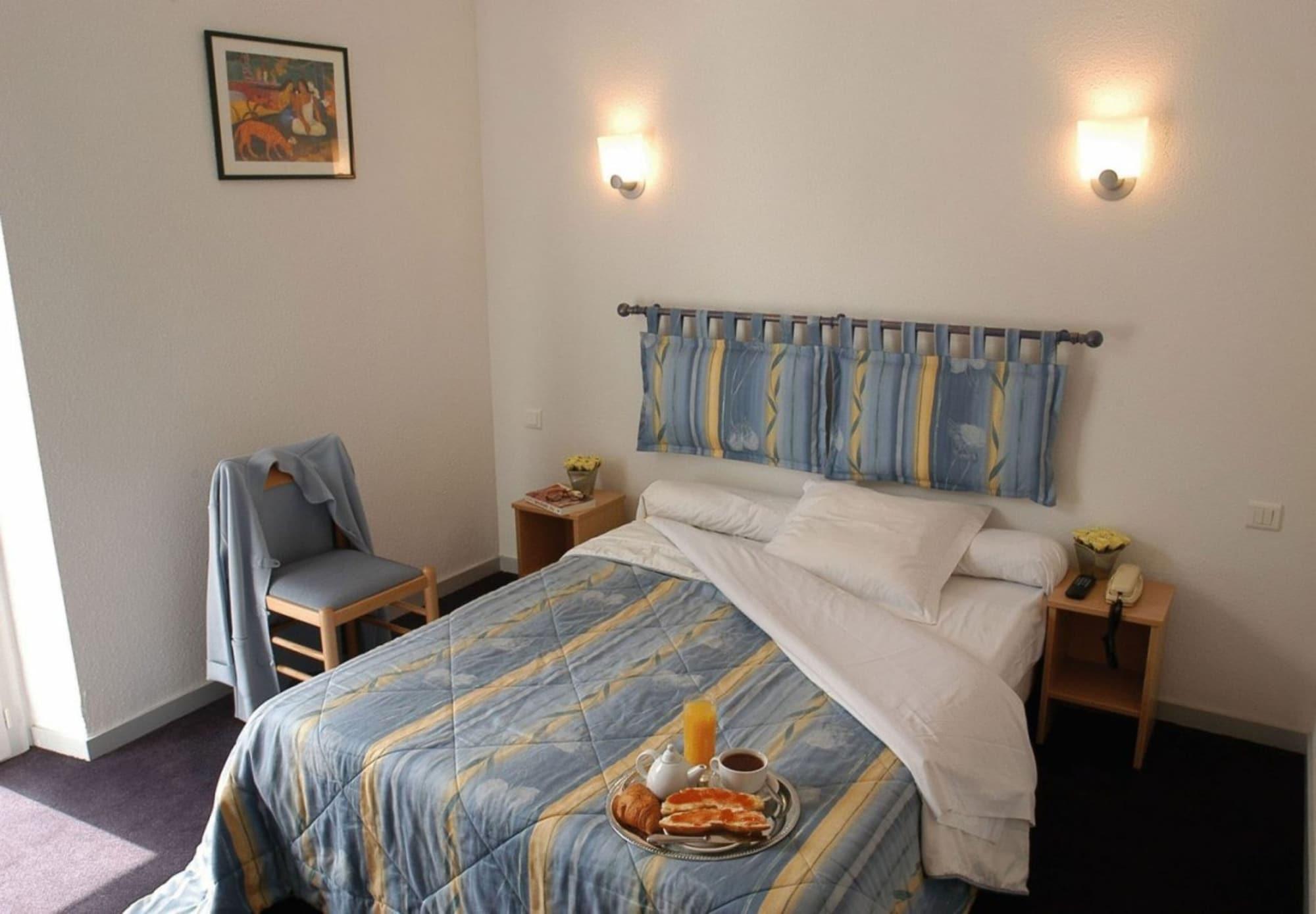 Hotel Esplanade Eden Lourdes Bilik gambar