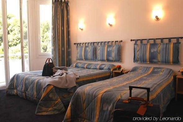 Hotel Esplanade Eden Lourdes Bilik gambar