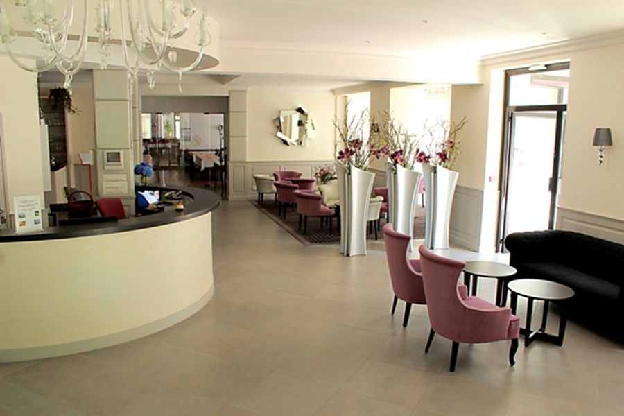 Hotel Esplanade Eden Lourdes Luaran gambar