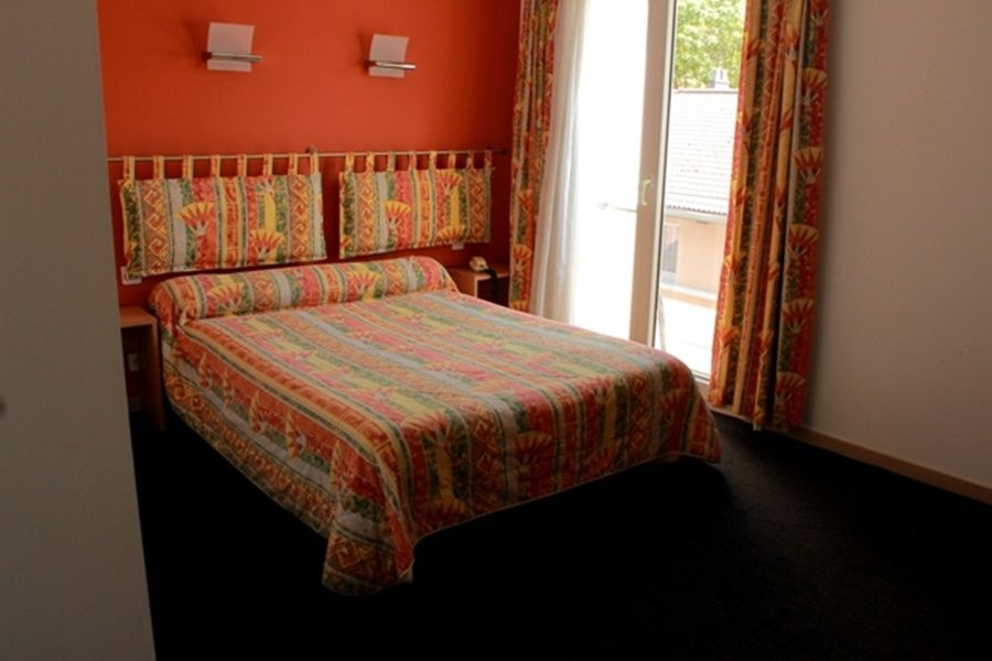 Hotel Esplanade Eden Lourdes Luaran gambar